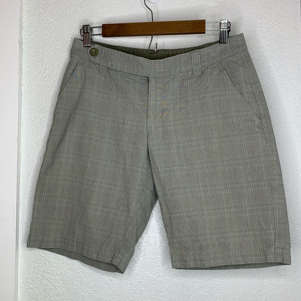 The North Face Plaid Bermuda Hiking Shorts taupe Size 6 Outdoor Coastal Grandma